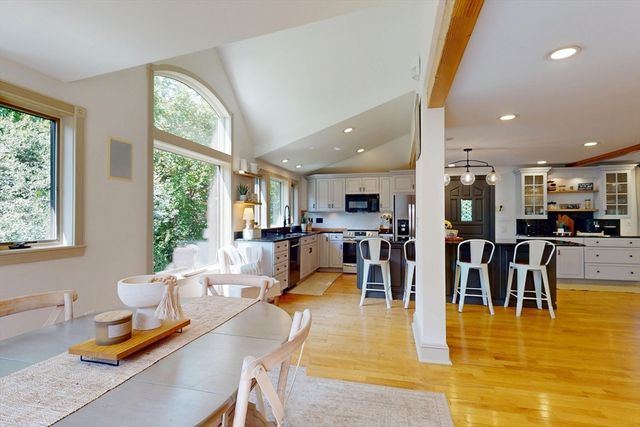 22 Old Cambridge Turnpike, Lincoln, MA 01773