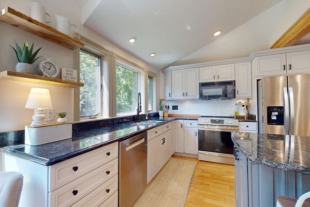 22 Old Cambridge Turnpike, Lincoln, MA 01773