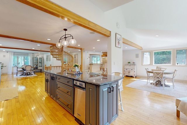 22 Old Cambridge Turnpike, Lincoln, MA 01773