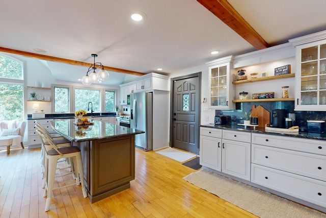 22 Old Cambridge Turnpike, Lincoln, MA 01773
