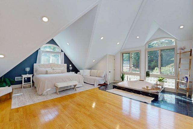 22 Old Cambridge Turnpike, Lincoln, MA 01773