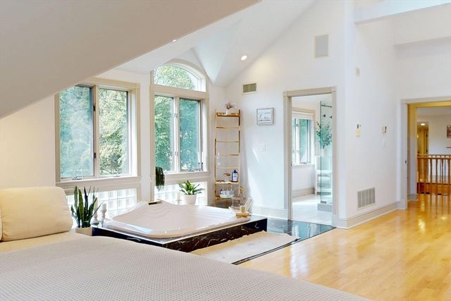 22 Old Cambridge Turnpike, Lincoln, MA 01773