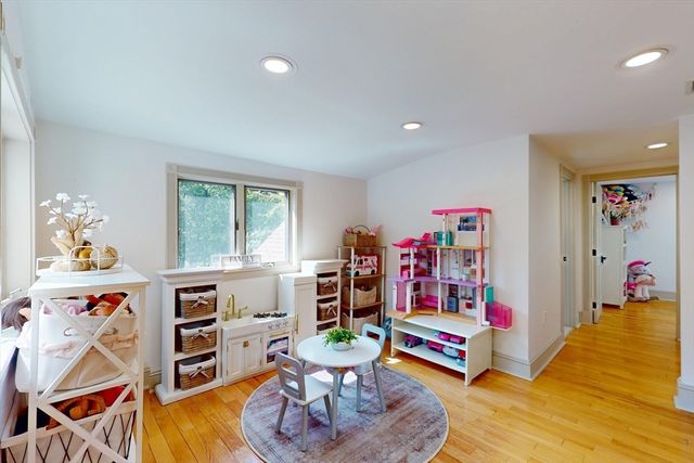 22 Old Cambridge Turnpike, Lincoln, MA 01773