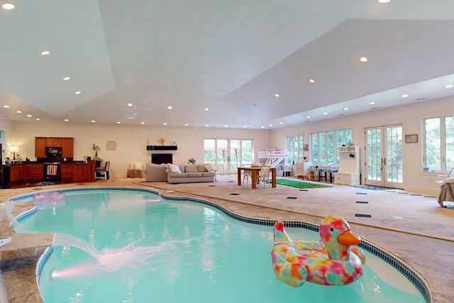 22 Old Cambridge Turnpike, Lincoln, MA 01773