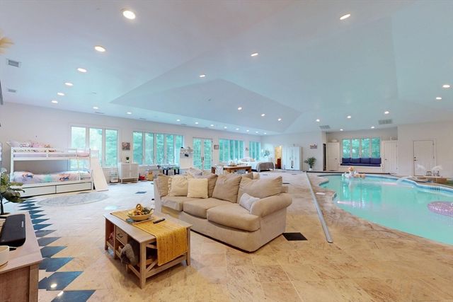 22 Old Cambridge Turnpike, Lincoln, MA 01773