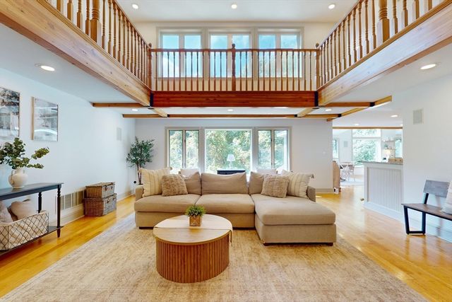 22 Old Cambridge Turnpike, Lincoln, MA 01773