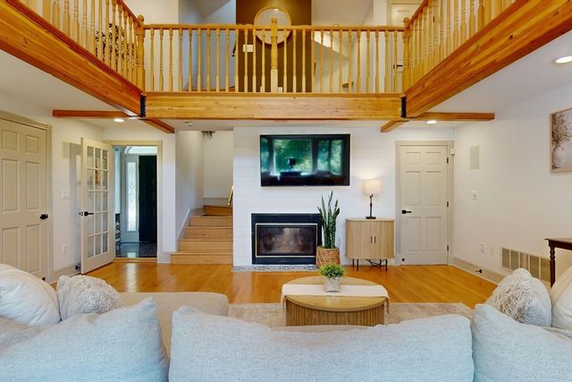 22 Old Cambridge Turnpike, Lincoln, MA 01773
