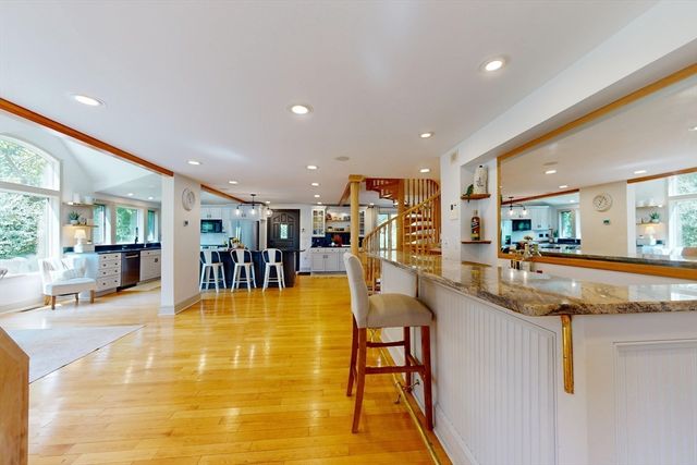 22 Old Cambridge Turnpike, Lincoln, MA 01773