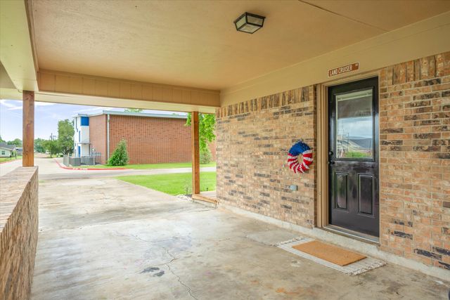 151 W College Street, Canton, TX 75103