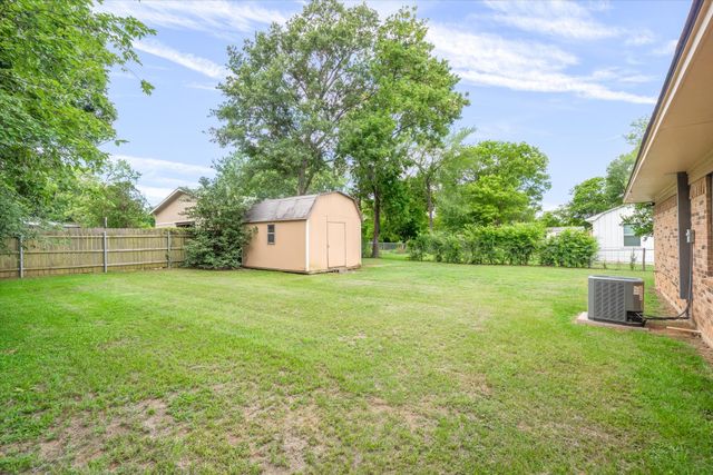 151 W College Street, Canton, TX 75103