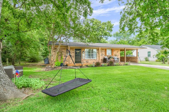 151 W College Street, Canton, TX 75103