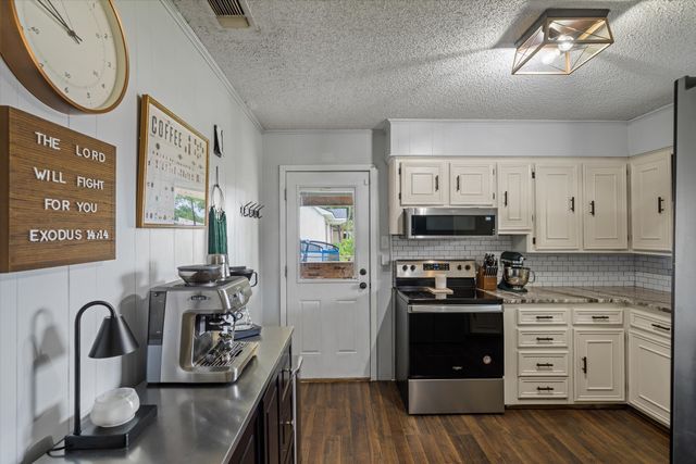 151 W College Street, Canton, TX 75103