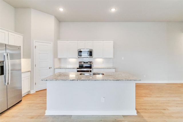 171 Schrader DR B, Buda, TX 78610
