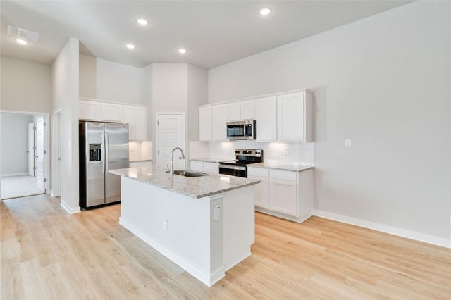 171 Schrader DR B, Buda, TX 78610