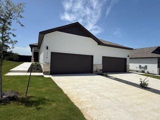 171 Schrader DR B, Buda, TX 78610