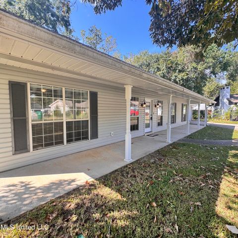 7828 Koko Place, Diamondhead, MS 39525