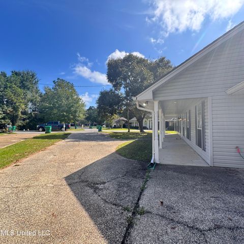 7828 Koko Place, Diamondhead, MS 39525