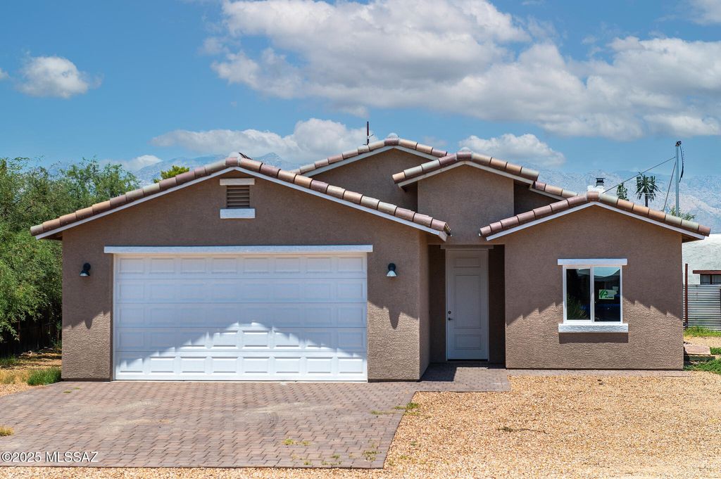 2806 W Jacinto Street, Tucson, AZ 85745