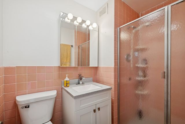 6301 N Sheridan Road 14E, Chicago, IL 60660