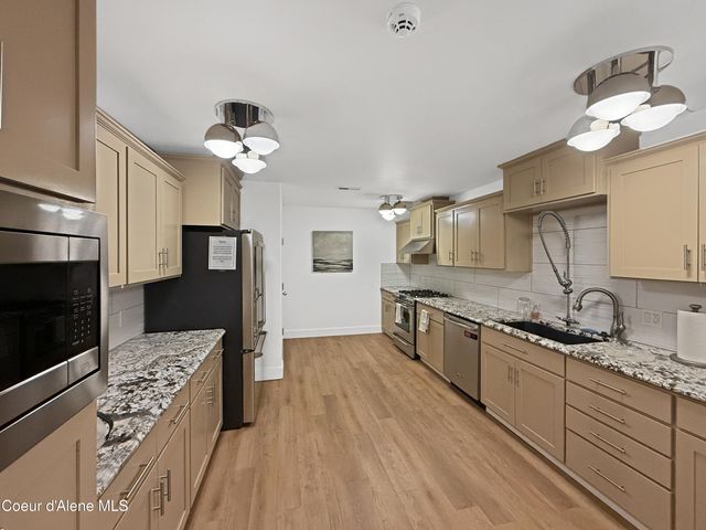 8506 W BRYCE CANYON ST, Rathdrum, ID 83858