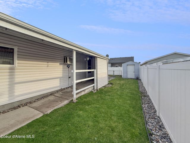 8506 W BRYCE CANYON ST, Rathdrum, ID 83858