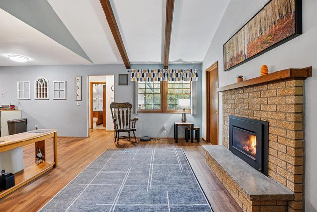 6074 S 33rd STREET, Greenfield, WI 53221