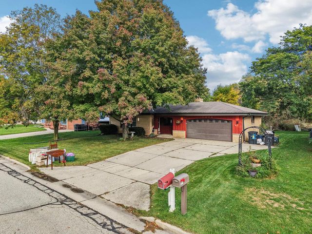 6074 S 33rd STREET, Greenfield, WI 53221