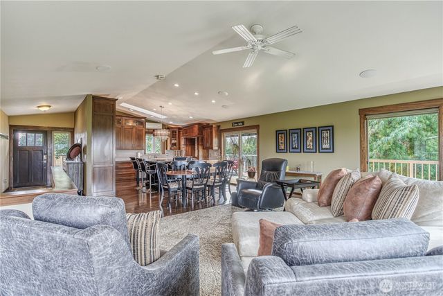 2545 6th SE, East Wenatchee, WA 98802