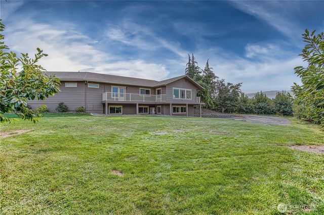 2545 6th SE, East Wenatchee, WA 98802