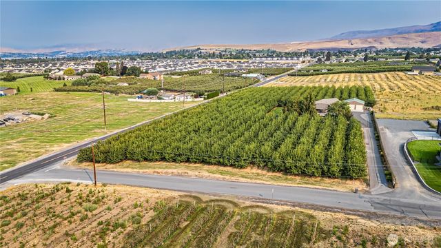 2545 6th SE, East Wenatchee, WA 98802