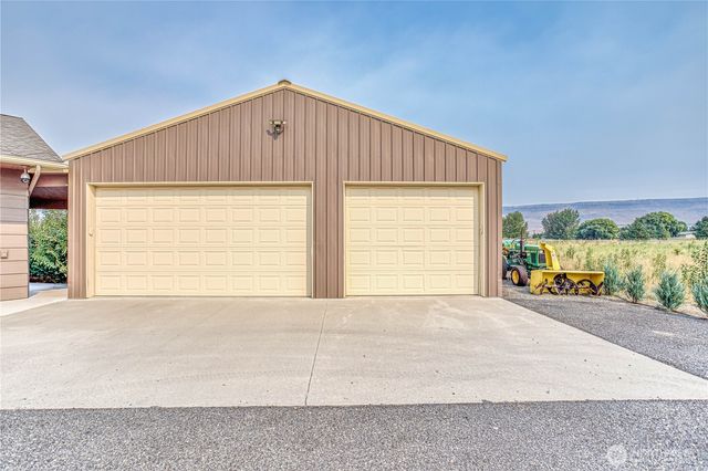 2545 6th SE, East Wenatchee, WA 98802