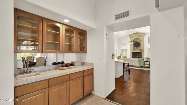 2545 E CATHEDRAL ROCK Drive, Phoenix, AZ 85048