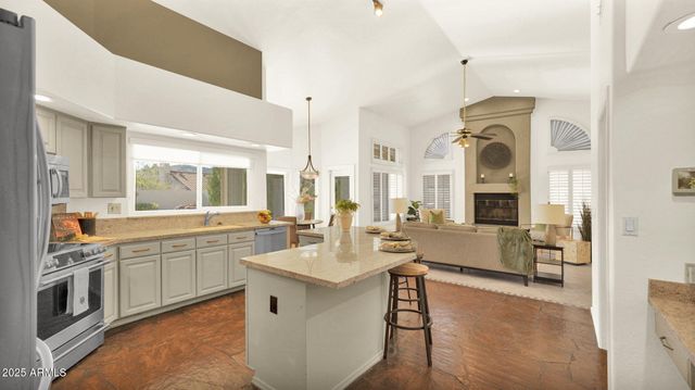 2545 E CATHEDRAL ROCK Drive, Phoenix, AZ 85048