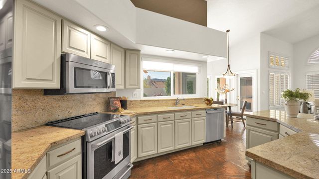 2545 E CATHEDRAL ROCK Drive, Phoenix, AZ 85048