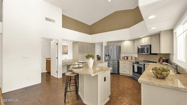 2545 E CATHEDRAL ROCK Drive, Phoenix, AZ 85048