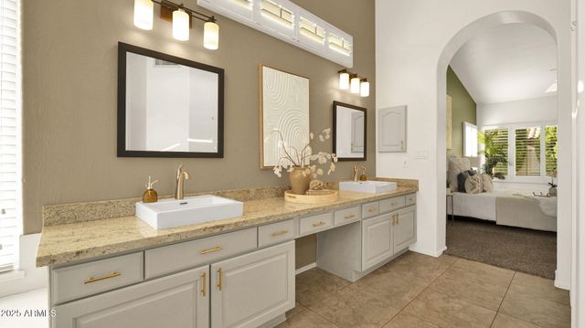 2545 E CATHEDRAL ROCK Drive, Phoenix, AZ 85048