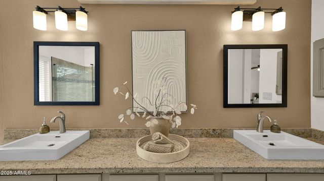 2545 E CATHEDRAL ROCK Drive, Phoenix, AZ 85048