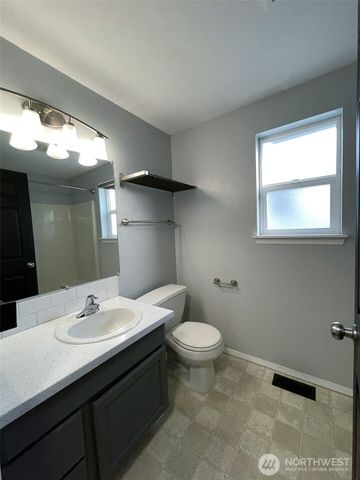 1407 196th Street E, Spanaway, WA 98387