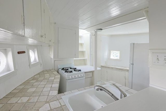 726 3rd Street, Encinitas, CA 92024