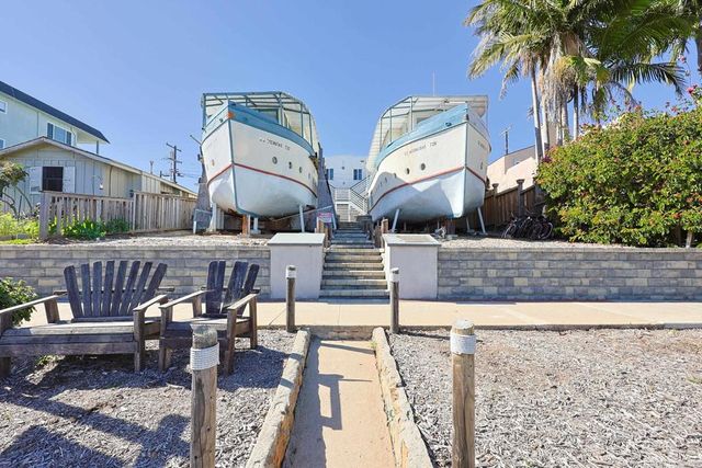 726 3rd Street, Encinitas, CA 92024