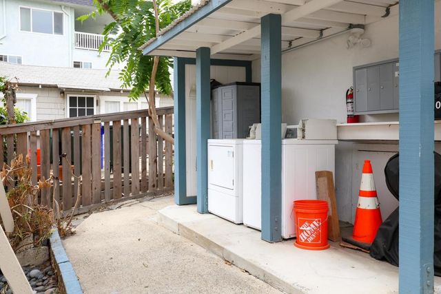 726 3rd Street, Encinitas, CA 92024