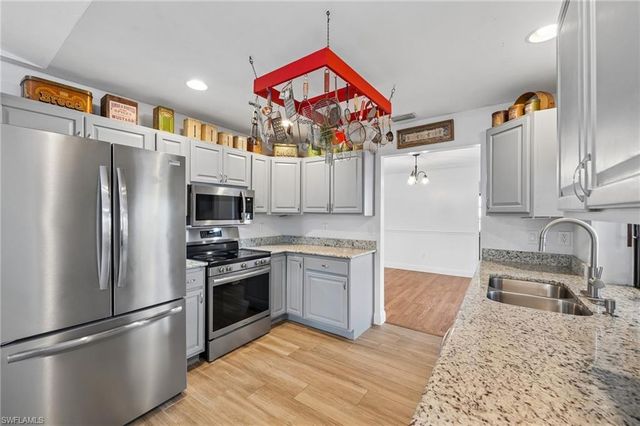 139 SE 30th ST, Cape Coral, FL 33904