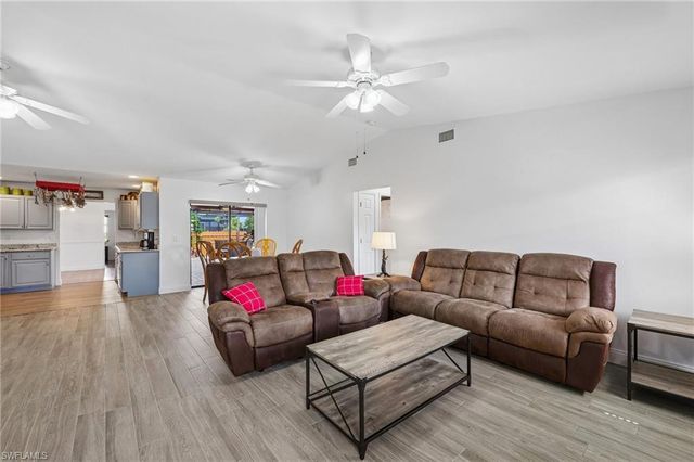 139 SE 30th ST, Cape Coral, FL 33904