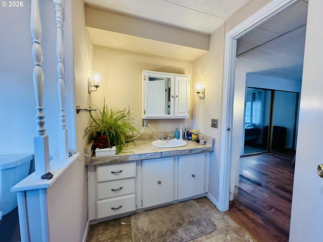 1020 S 2ND St, Union, OR 97883