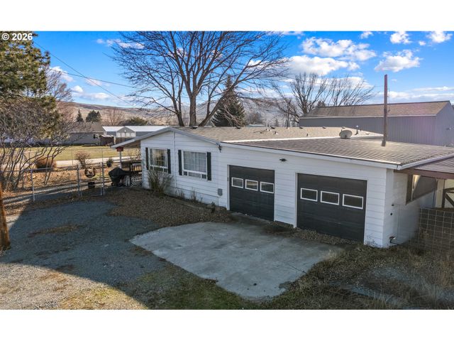 1020 S 2ND St, Union, OR 97883