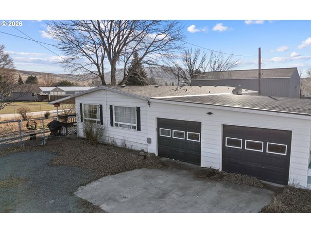 1020 S 2ND St, Union, OR 97883