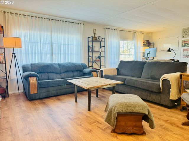 1020 S 2ND St, Union, OR 97883