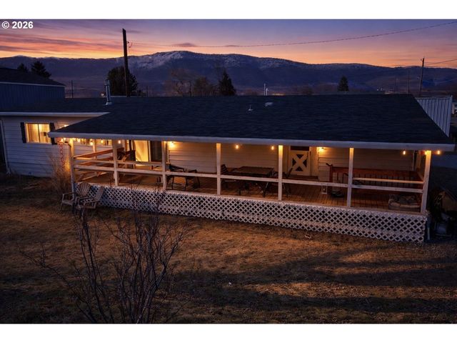 1020 S 2ND St, Union, OR 97883