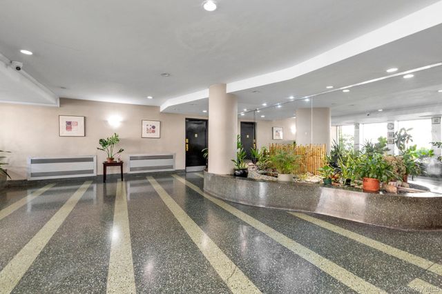 31-85 Crescent Street 2, Astoria, NY 11106