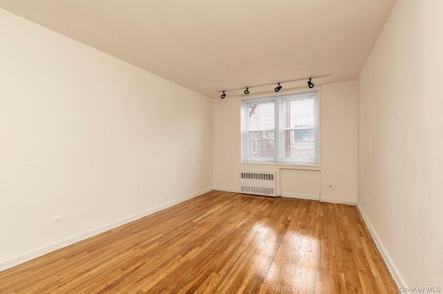 31-85 Crescent Street 2, Astoria, NY 11106
